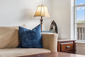 Peaceful Lakeview Escape - For 6