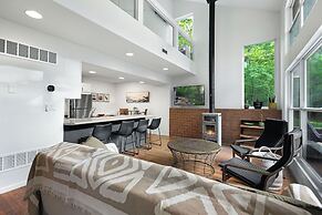 Treehouse LOZ Seclusion for 6!