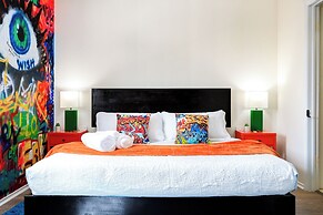 Graffiti and Glam Wonderland