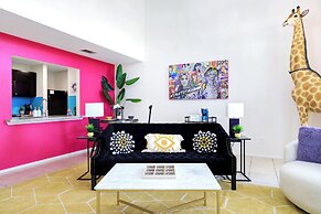 Graffiti and Glam Wonderland