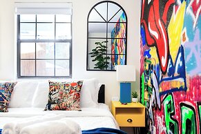 Graffiti and Glam Wonderland