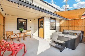 Graffiti and Glam Wonderland