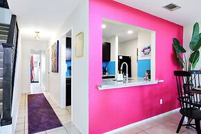 Graffiti and Glam Wonderland