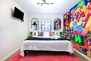 Graffiti and Glam Wonderland