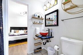 Graffiti and Glam Wonderland