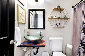 Graffiti and Glam Wonderland