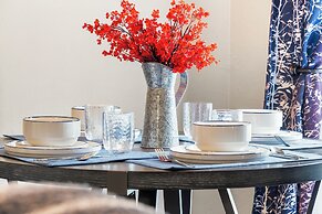 Fallcreek Haven - A Chic Retreat