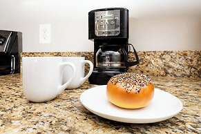 Sunset Chic at Paradise Palms