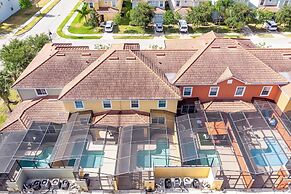 Sunset Chic at Paradise Palms