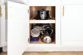 Sunset Chic at Paradise Palms