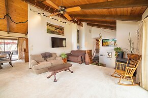 Sonora Splendor Stately 3 BDR on Secluded Lot!