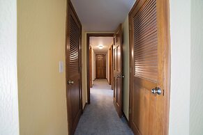 Sonora Splendor Stately 3 BDR on Secluded Lot!