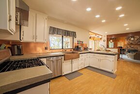 Sonora Splendor Stately 3 BDR on Secluded Lot!