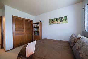 Sonora Splendor Stately 3 BDR on Secluded Lot!