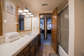 Sonora Splendor Stately 3 BDR on Secluded Lot!