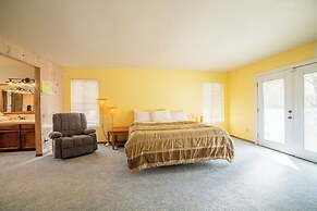 Sonora Splendor Stately 3 BDR on Secluded Lot!