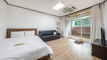 Gapyeong Areuno Pet Pension