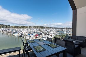 Bay of Islands Apartment -Marina Views