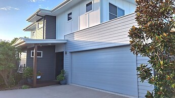 Coastal Home just 300m from the Beach