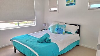 Coastal Home just 300m from the Beach