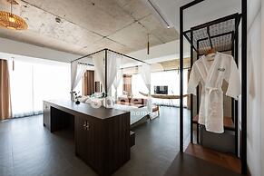 Royal Palace Suites Phnom Penh by Soben