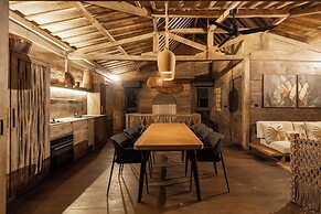 Sunset Beach Wood Villa