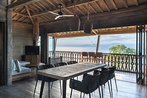 Sunset Beach Wood Villa