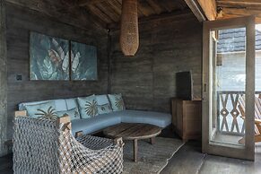 Sunset Beach Wood Villa