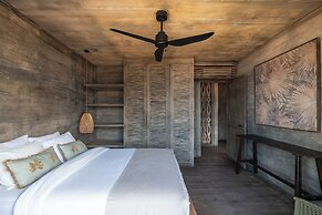 Sunset Beach Wood Villa