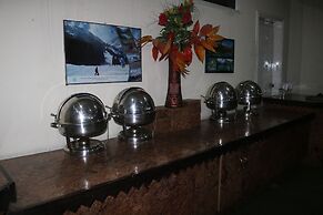 Grand Continental Hotel Gilgit