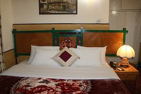 Grand Continental Hotel Gilgit