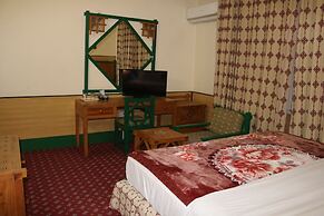 Grand Continental Hotel Gilgit
