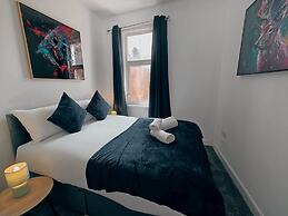 4BR Ravenhill Modern Home