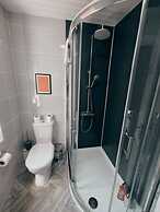 4BR Ravenhill Modern Home