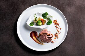 HOTEL NEUSCHLOSS OTARU