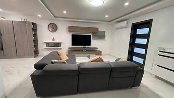 4. Sew View Luxury 2 Bedroom Apartment