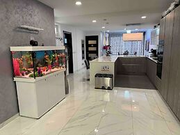 4. Sew View Luxury 2 Bedroom Apartment