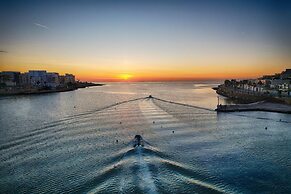 4. Sew View Luxury 2 Bedroom Apartment