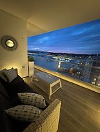 4. Sew View Luxury 2 Bedroom Apartment