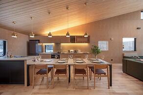 Foxwood F by H2 Life