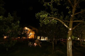 Cascade Mountain Retreat Manali