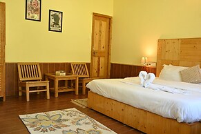 Cascade Mountain Retreat Manali