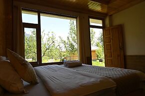Cascade Mountain Retreat Manali