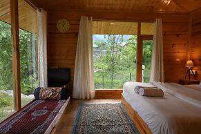 Cascade Mountain Retreat Manali
