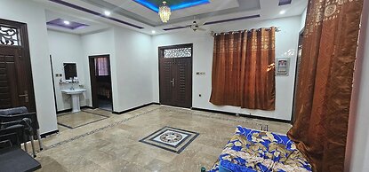 Stunning Family, Mirpur House