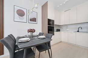 Wroclaw Apartment With Bathub by Renters