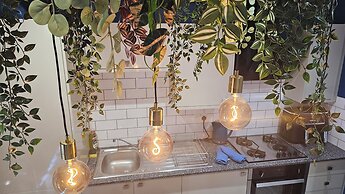 Cozy Southampton Apartment Retreat