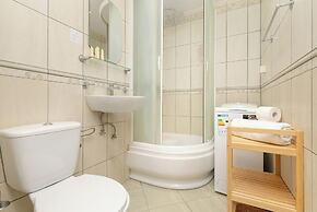 Studio for 4 Guests Gdansk by Renters