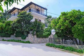 John s House - Chorto Pelion