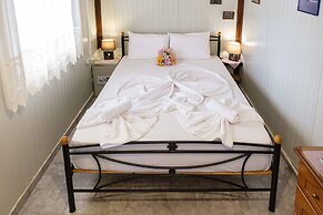 Effie's Maisonette With Detached Studio